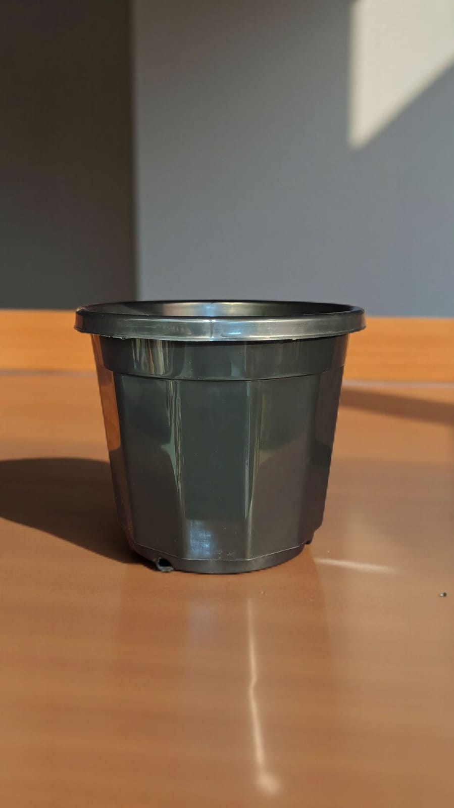Set of 5 BLACK  pots POLYGON