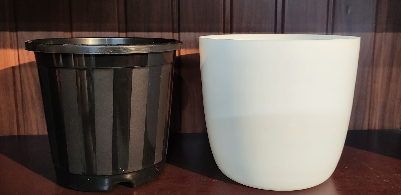 MINI SELF WATERING POT WHITE+INNER POT