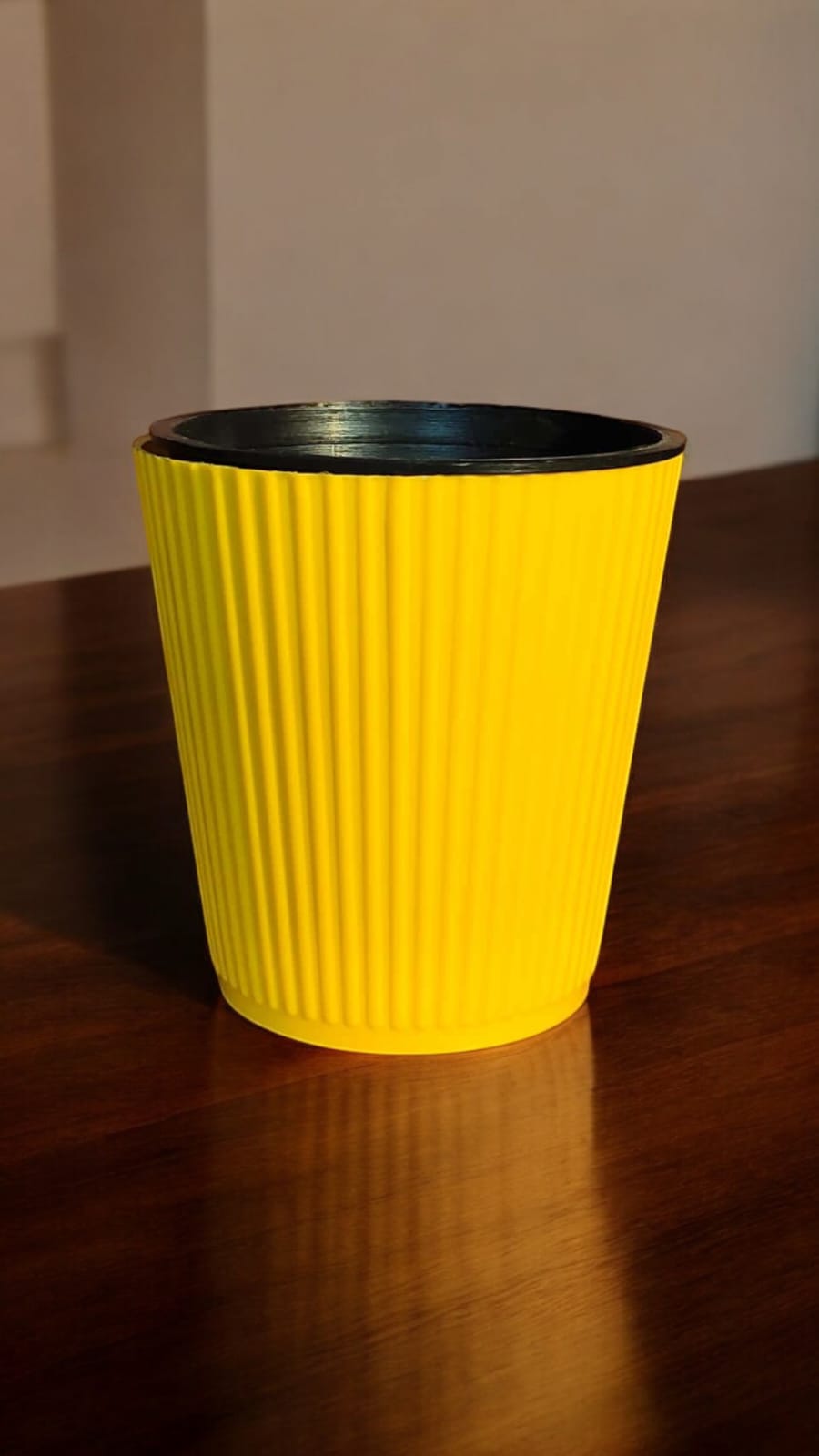 Set of 5 YELLOW pots RESSA 4 inch