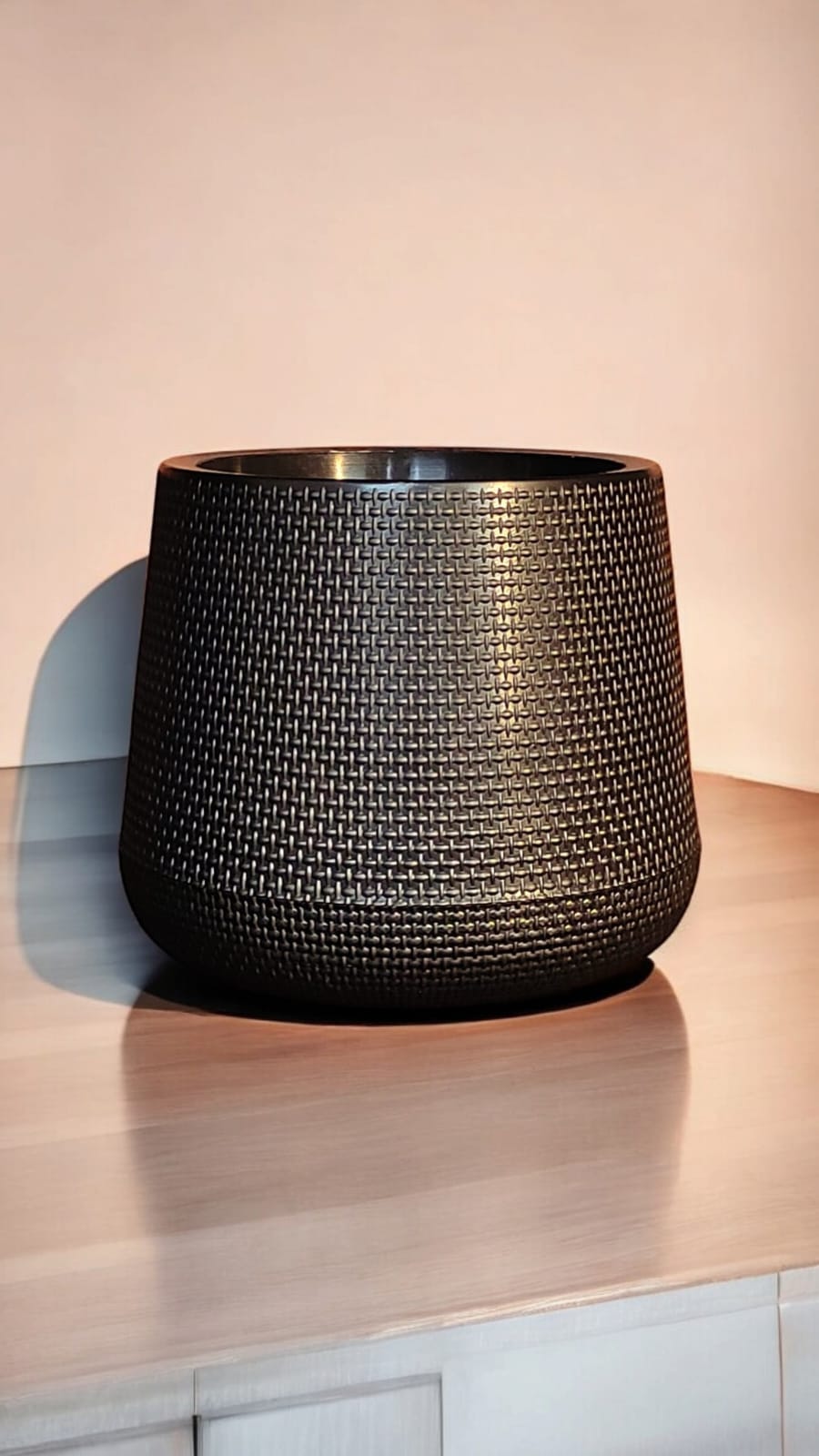 MUDKUDA SMALL BLACK POT