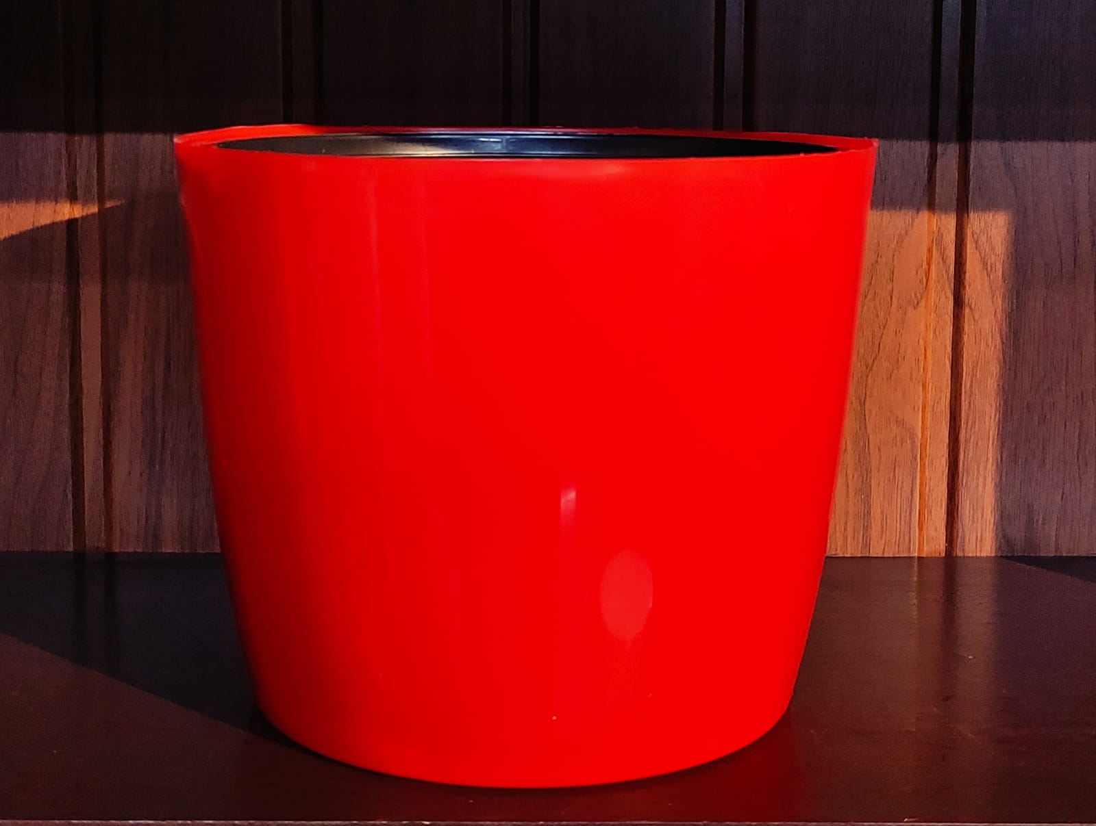 BIG SELF WATERING POT RED with INNER POT