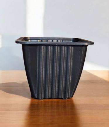 Noan Square Black pot
