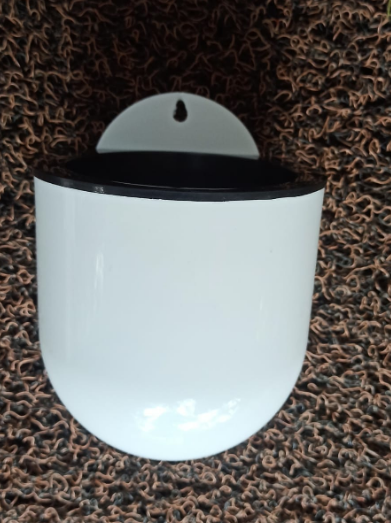 SELF WATERING WALL HANGING