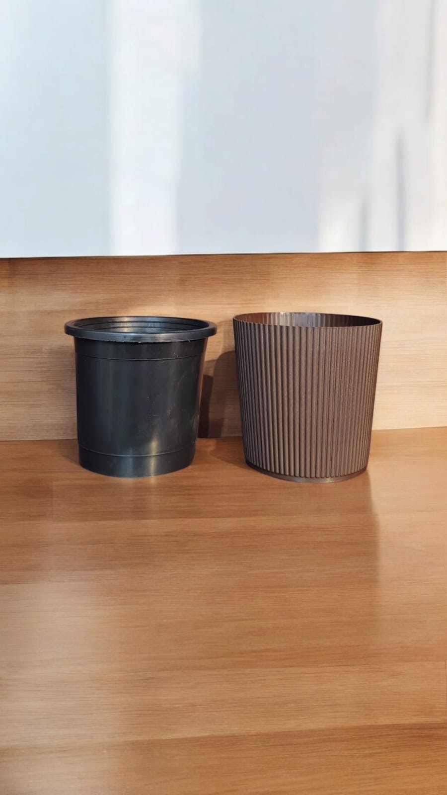 Set of 3 BROWN  pots RESSA 5inch