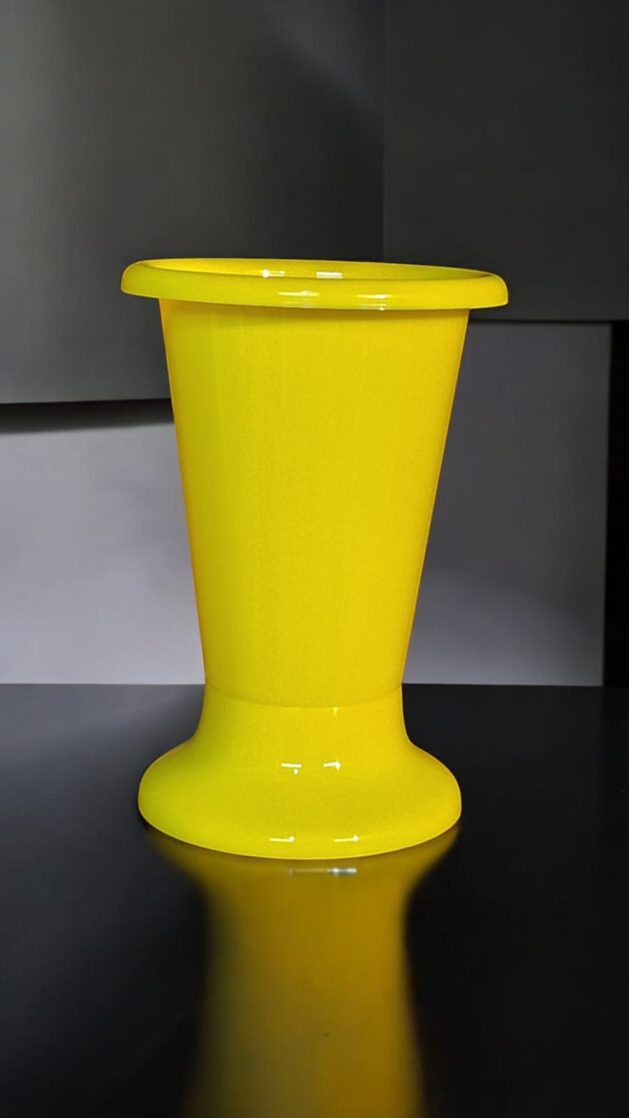 MINI GALAXY YELLOW POT